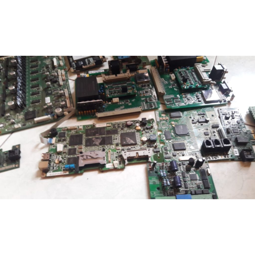 Sparepart komputer bekas