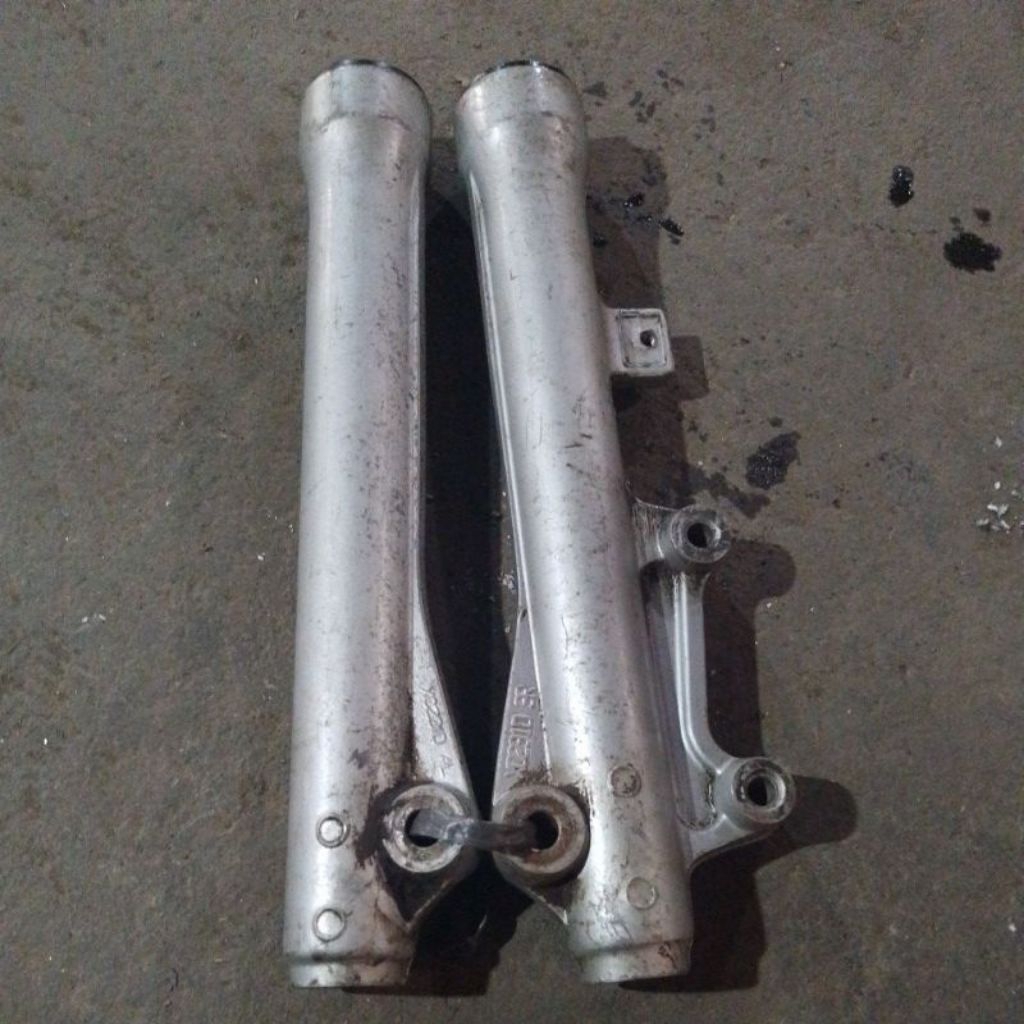 bottom shock depan suzuki shogun 125 original lepasan motor