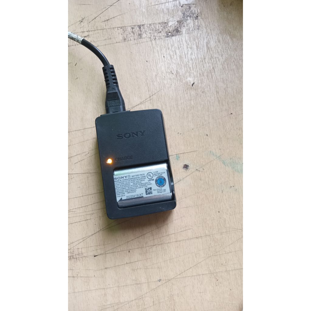 Handycam  sony HDR CX405 [bekas]