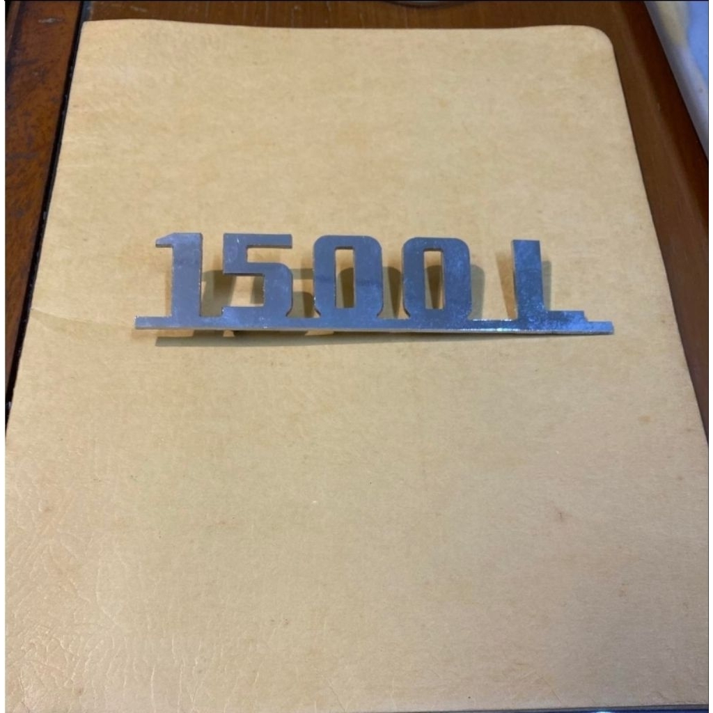 Emblem Fiat 1500 L