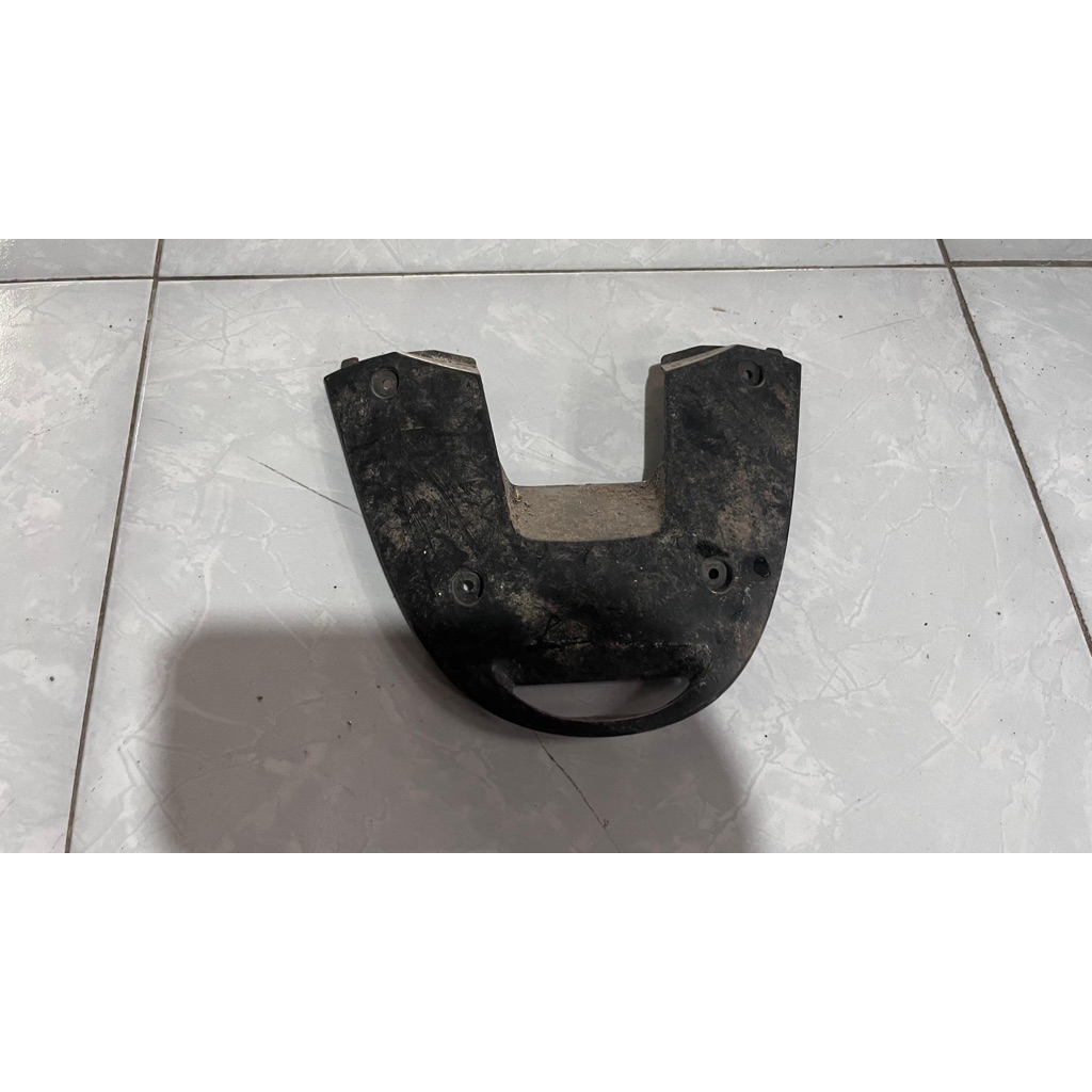 Pet Stop Sambungan Bodi Bagian Bawah Honda Vario Lama 110 Karbu ORI