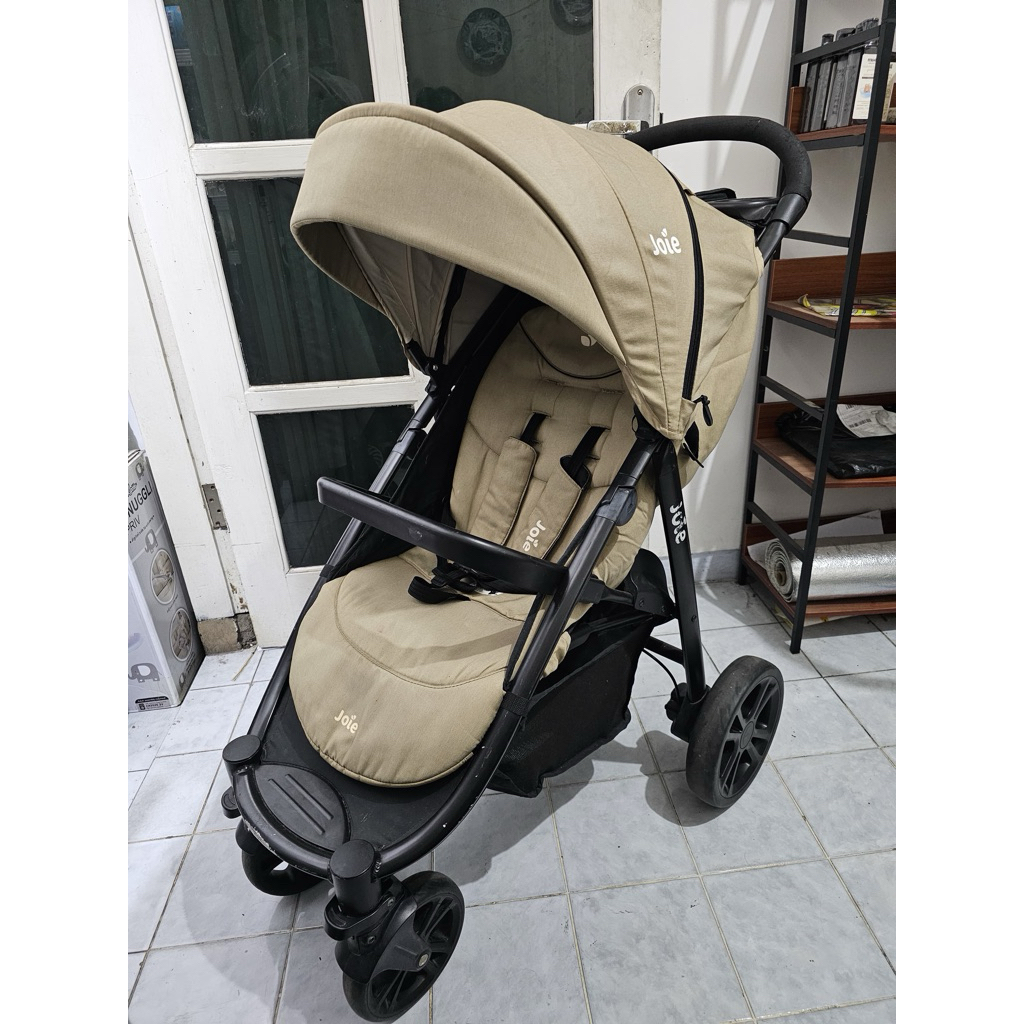 Stroller joie litetrax 4