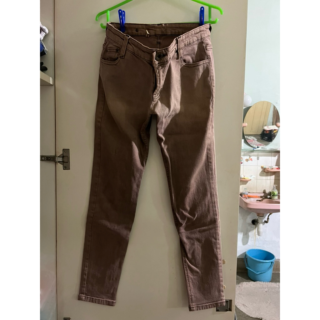 Celana Panjang Wanita Coklat Bahan Jeans