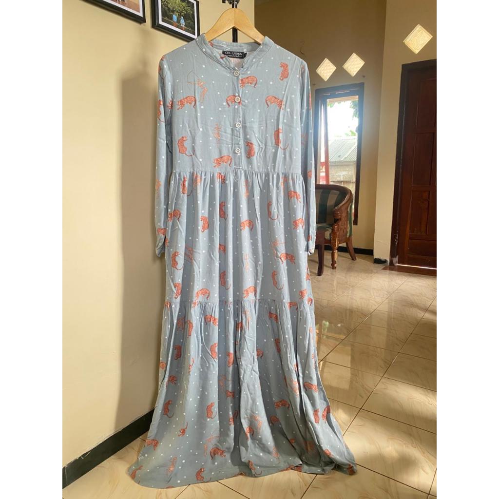 preloved dress ckl looks