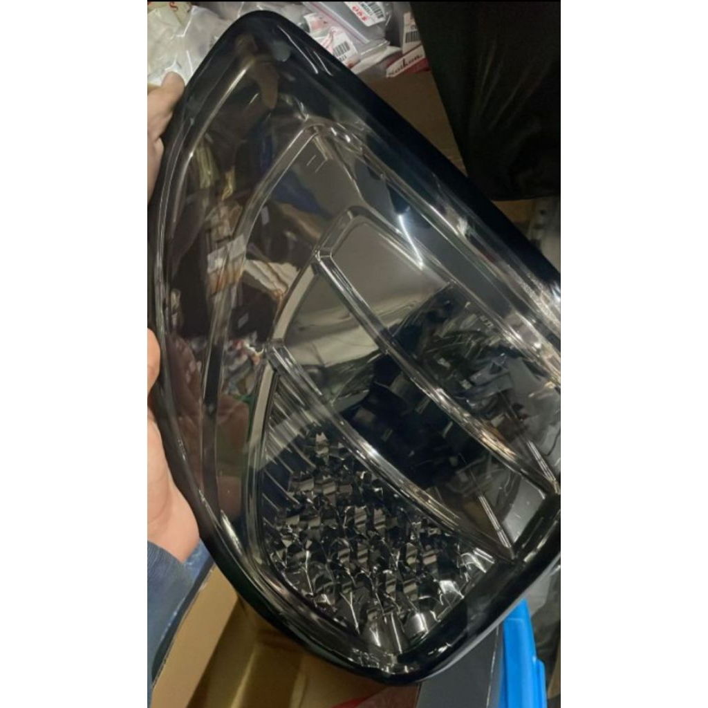 lampu stoplamp suzuki sx4  x over