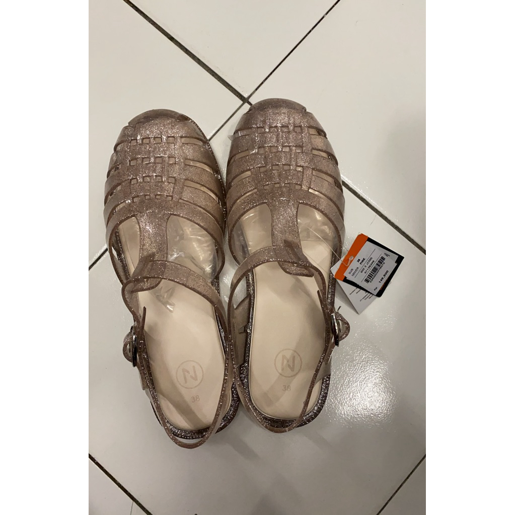Sandal karet nevada