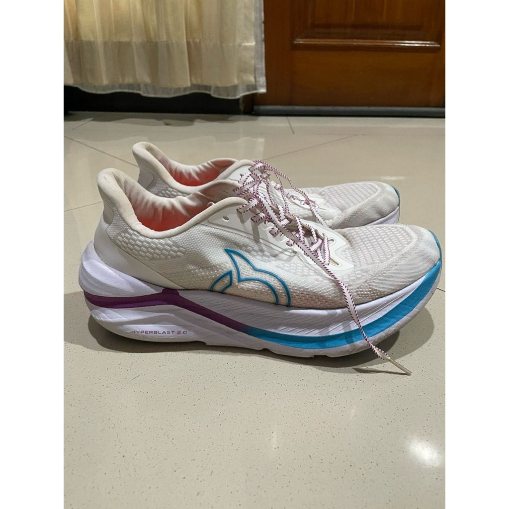 Sepatu Ortuseight Hyperblast 2.0