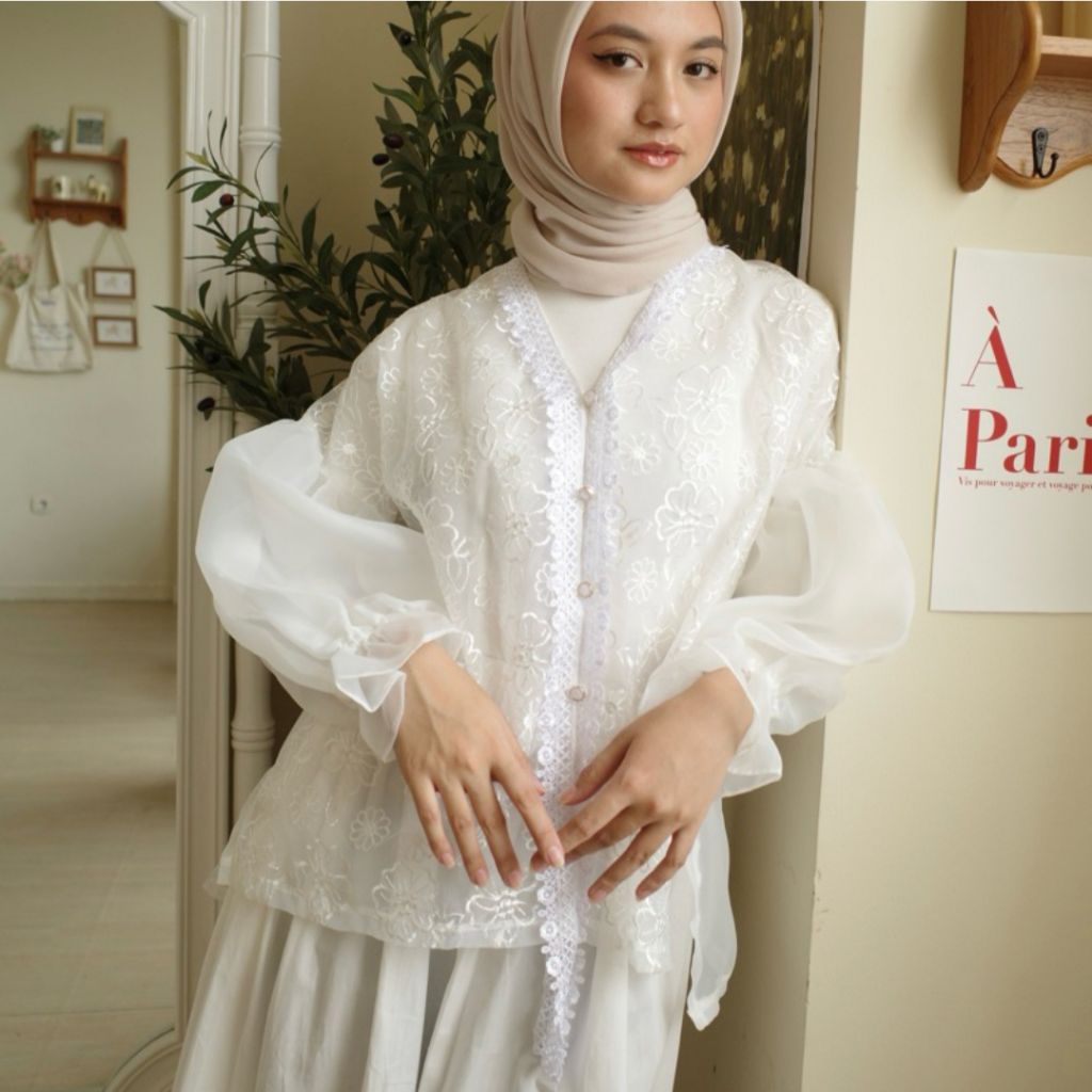 LEVIORA | Laluna Organza Outer, Laces (Blouse Organza Bordir Kombinasi Renda)