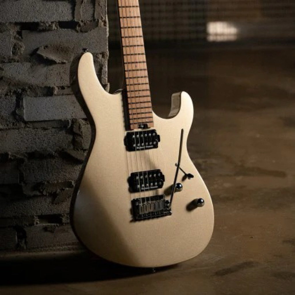 Gitar Elektrik Murah Cort G300 Pro Warna Gold “second”