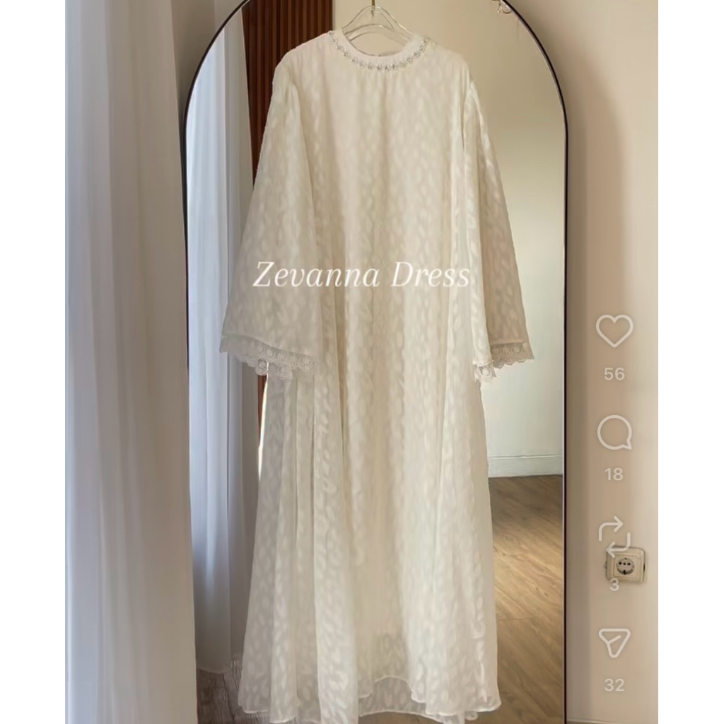 NWT Zevanna Dress Yoya