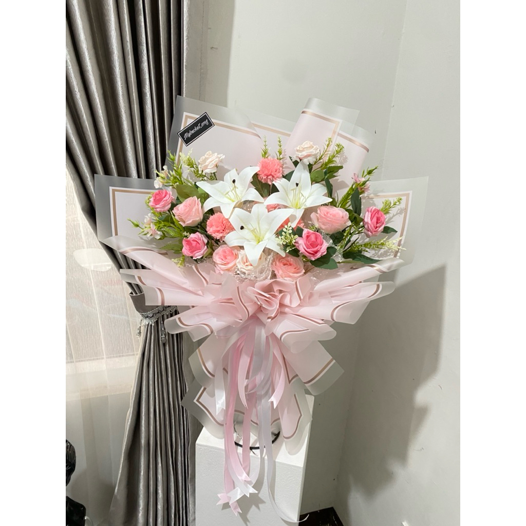 buket bunga artificial / buket murah / buket bunga artificial / lily / buket bunga lily / bunga lily