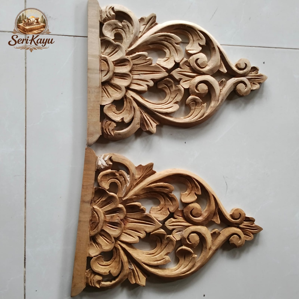 Ukiran Kayu Jati Tempel Soko Joglo – Ornamen Tiang Rumah Klasik
