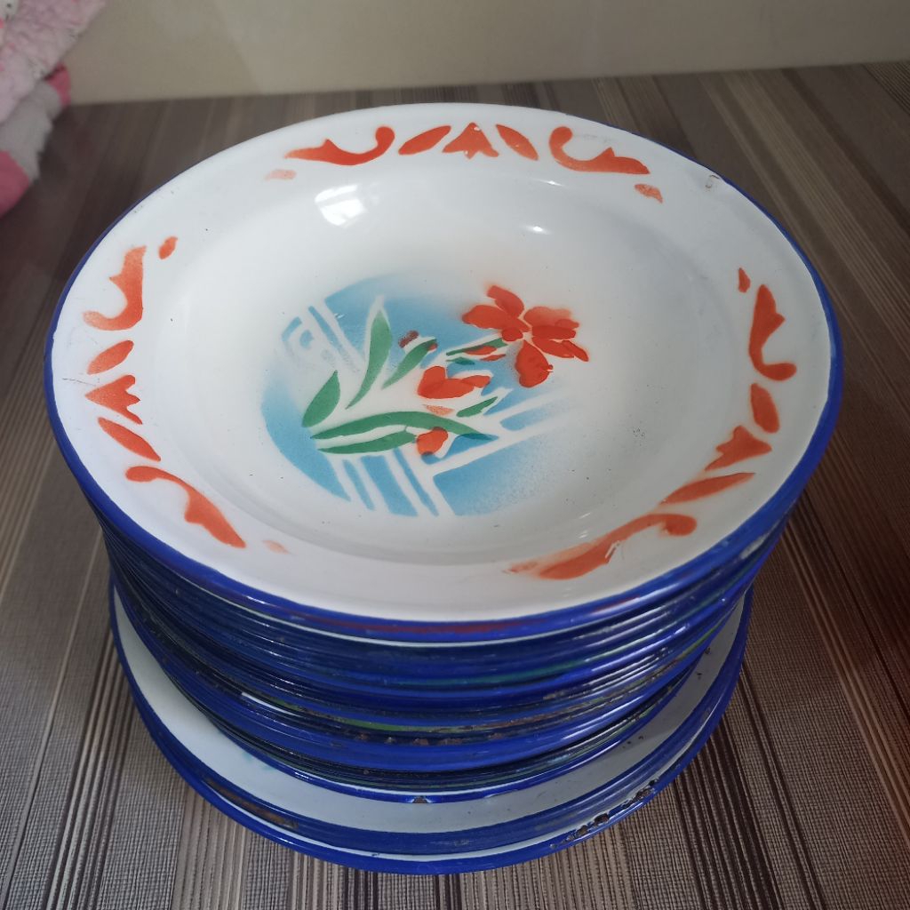Piring besi TEBAL / Piring Enamel Antik barang JADUL bahan TEBAL Ukuran 3 Varian 18cm-20cm-22cm