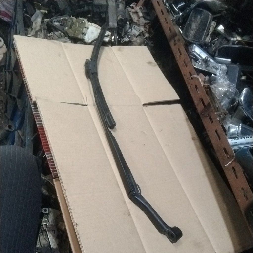 TANGKAI WIPER TOYOYA COROLLA TWINCAM