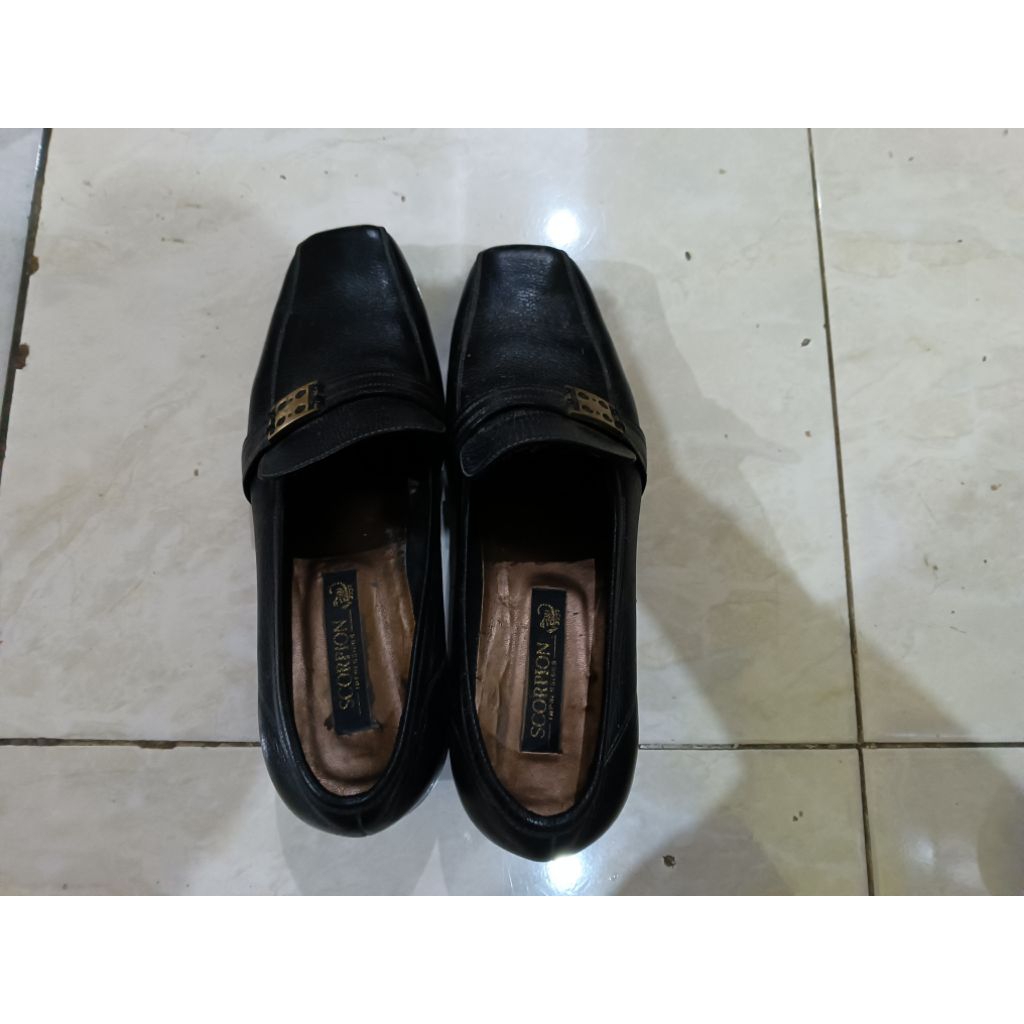 PRELOVED SEPATU WANITA SCORPION SIZE 40