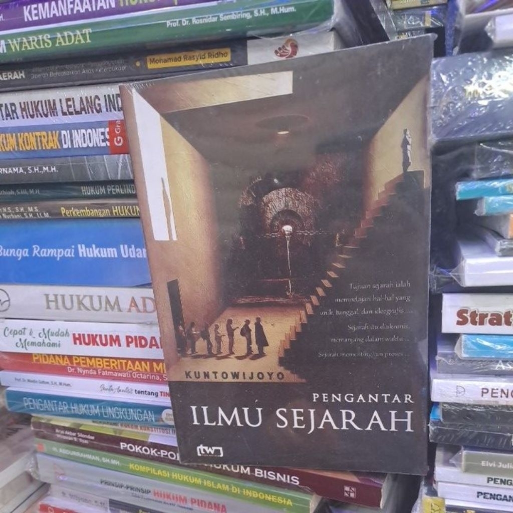pengantar ilmu sejarah kuntowijoyo