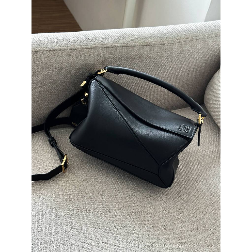 LOEWE Puzzle Small Featherlight – Nappa Lambskin GHW 24 x 16.5 cm
