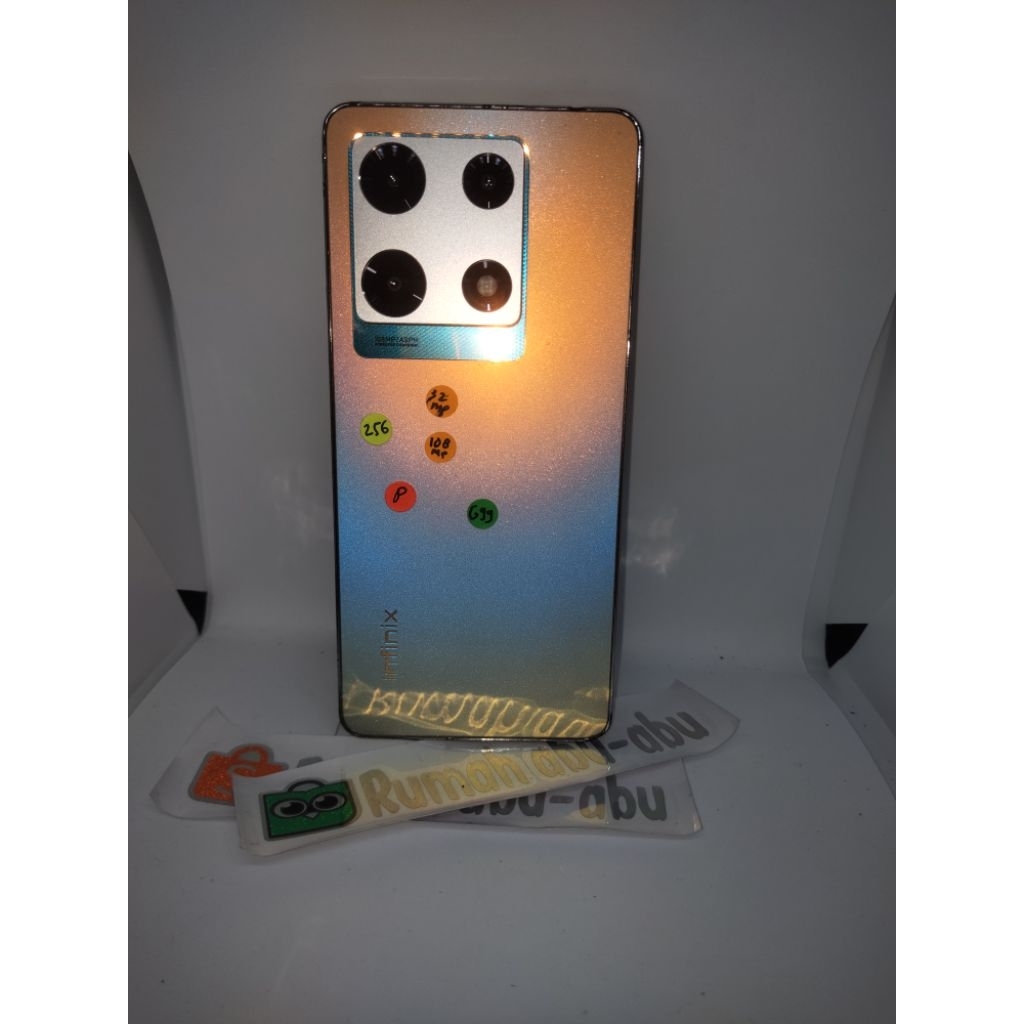 (ada) note 30 pro infinix 8/256 foto real bukan dr g**gle. foto asli unitnya