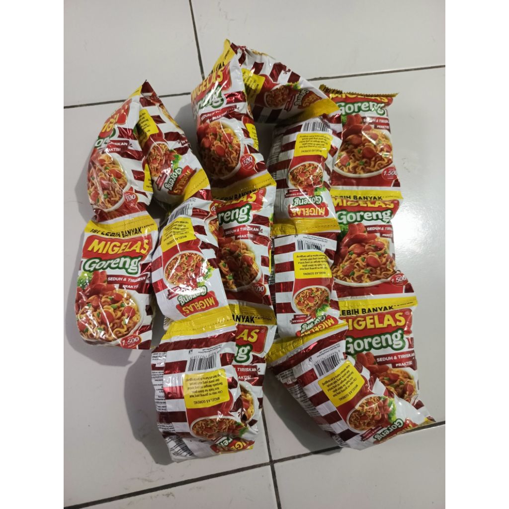 Mie Gelas Goreng jumbo 35gram 1 renceng isi 15pcs