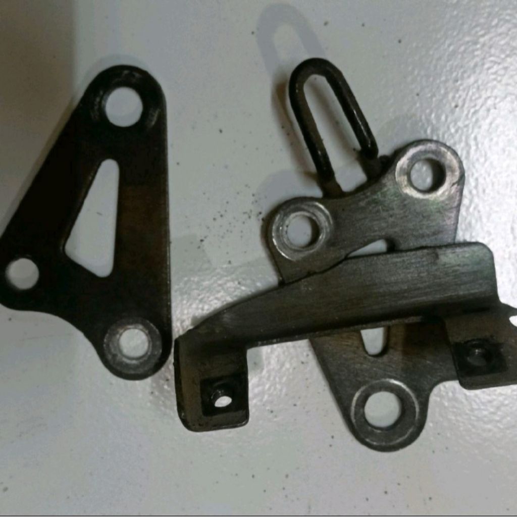 Dudukan mesin coil koil engine mounting monting kawasaki zx 130 zx130