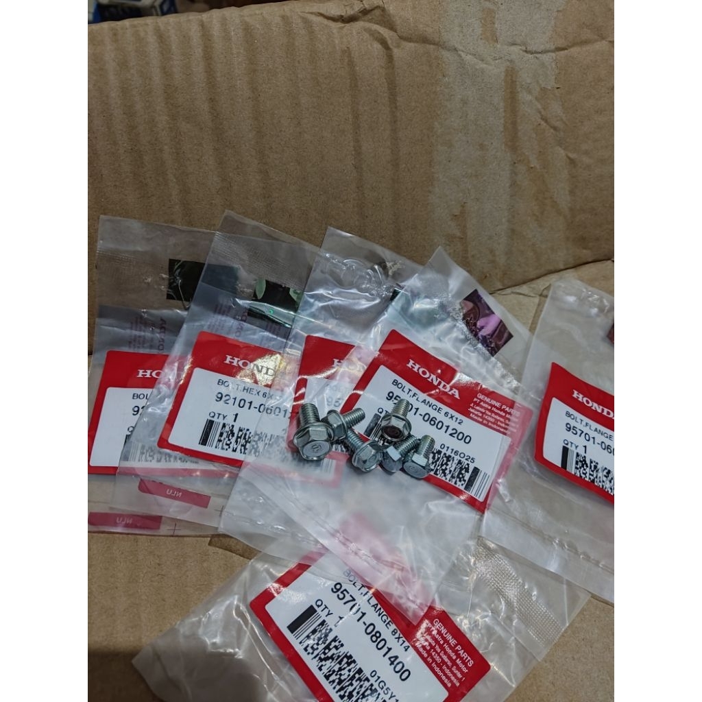 baut spakbor belakang supercub c700 c800