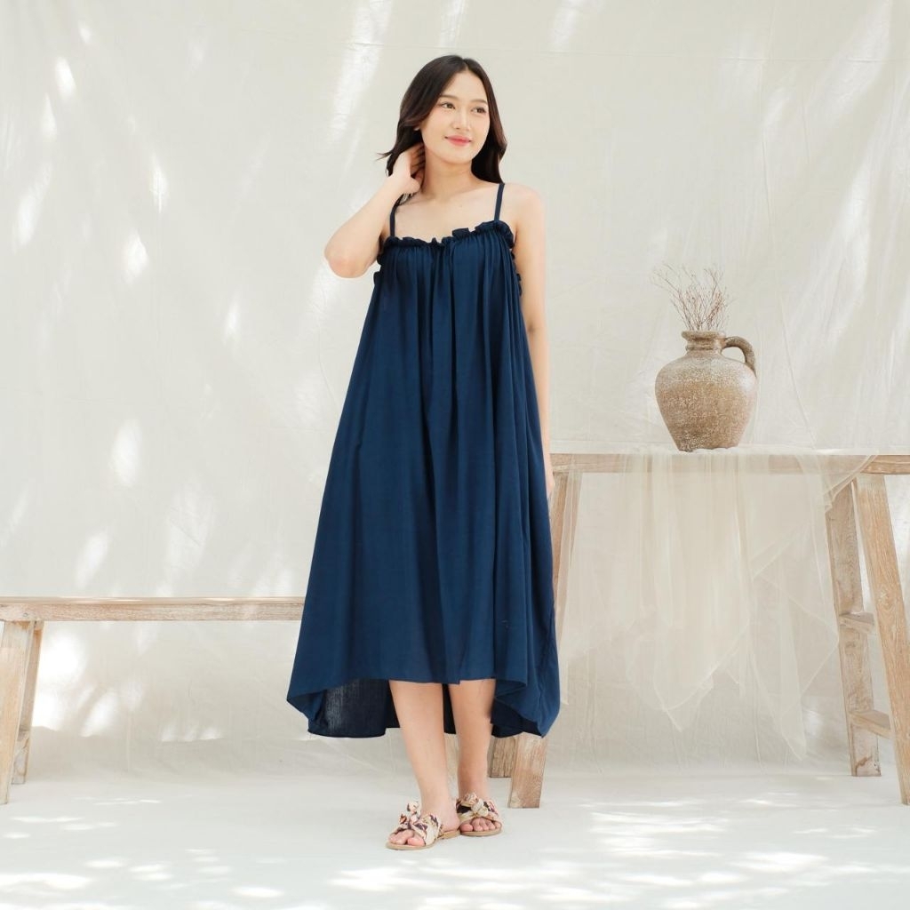 kinara dress Panjang Ld 120 backless dress adem pantai