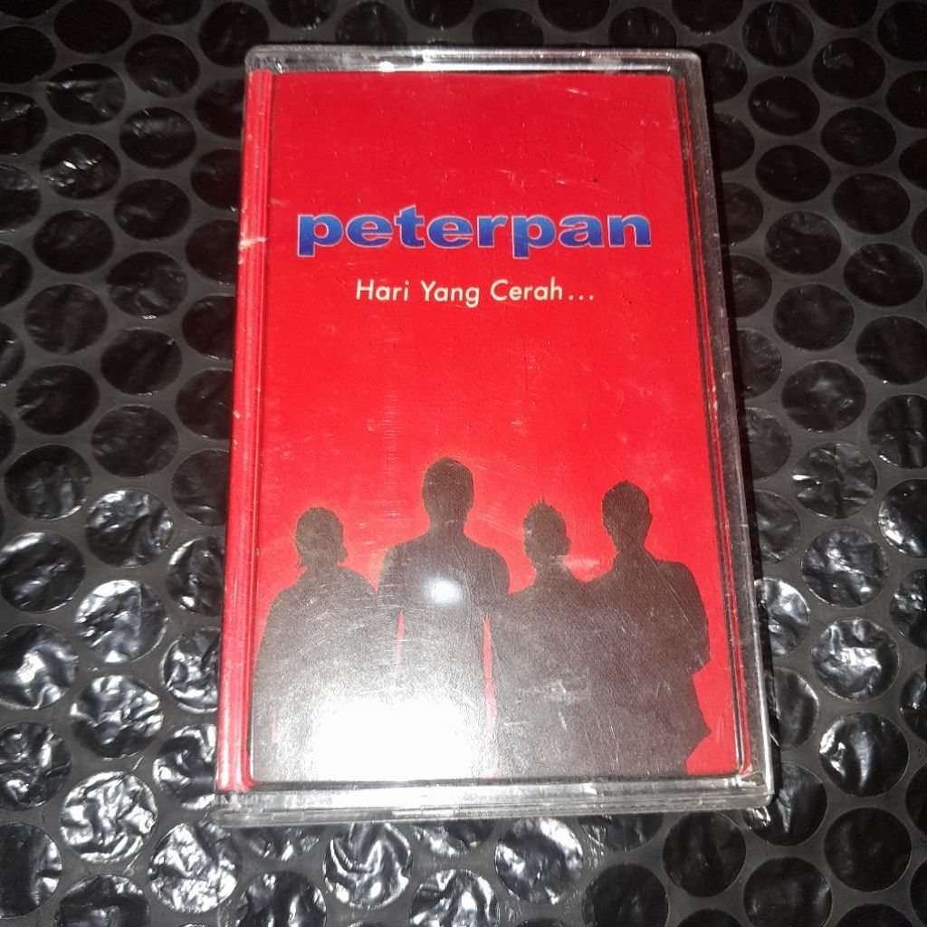 kaset peterpan hari yang cerah