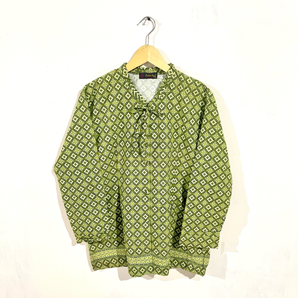 Preloved Blouse Batik Wanita lengan panjang
