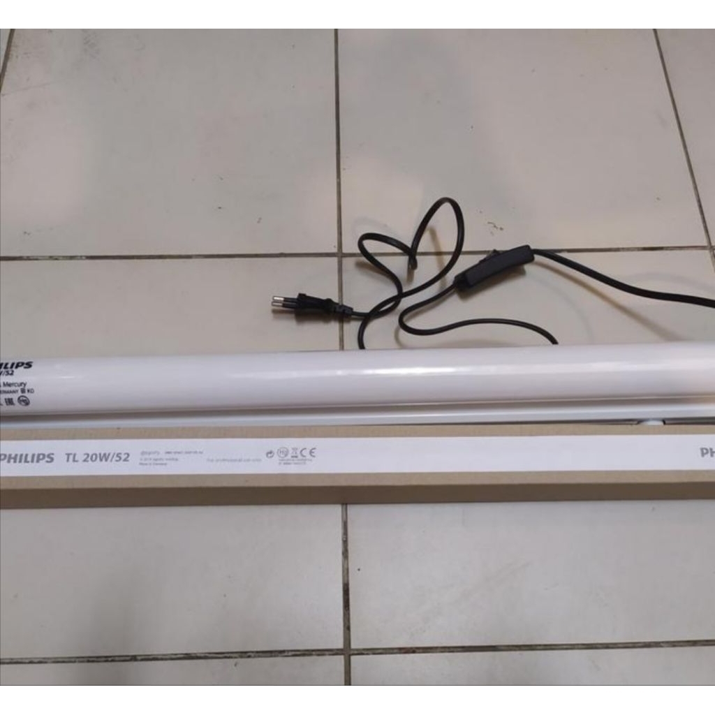 Philips TL UV Blue Light 20 Watt / Lampu UV Baby Kuning