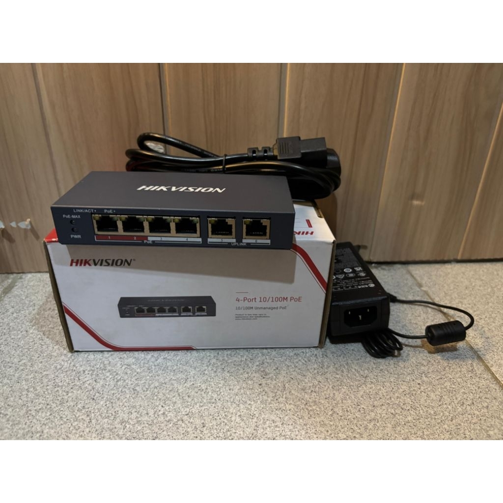 SWITCH POE HIKVISION 6PORT