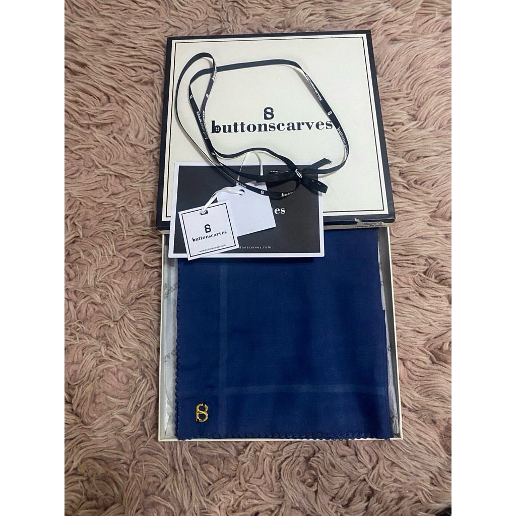 PL buttonscarves Basic Voal-Navy Peony