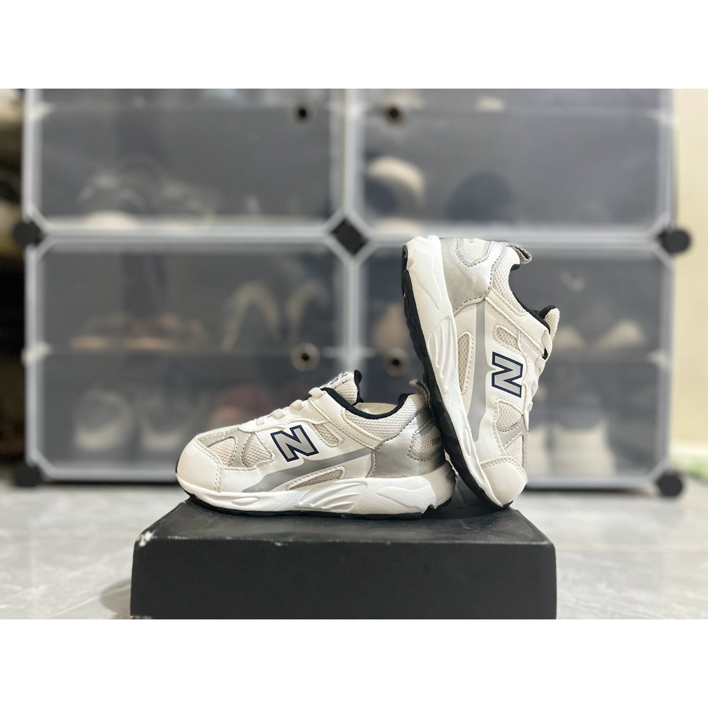 Sepatu Anak Preloved/Second Kids NB 878 Size 27.5