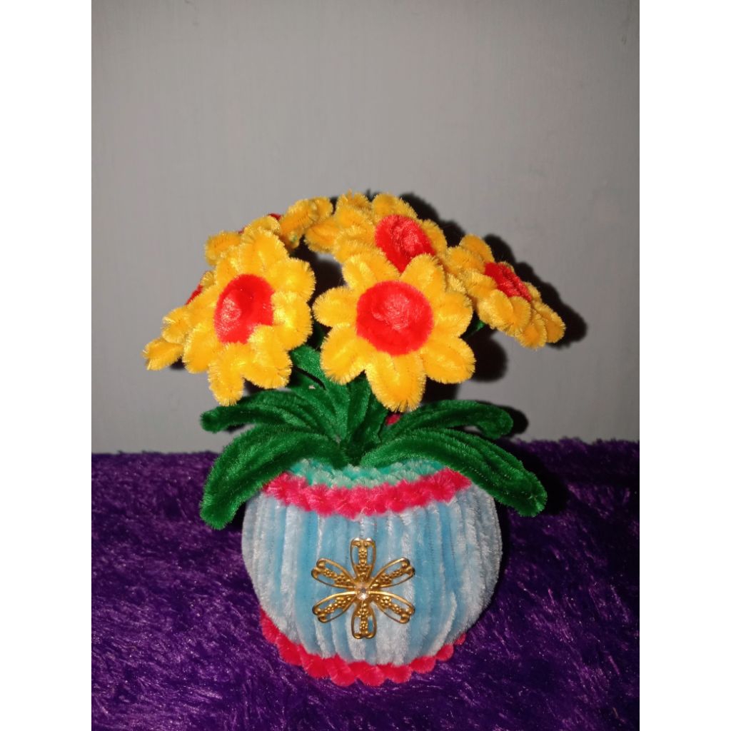 Bunga Daisy Kuning pot Gemoy
