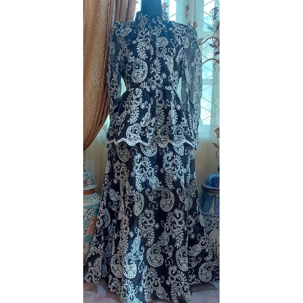 Setelan Zimmerman Mewah