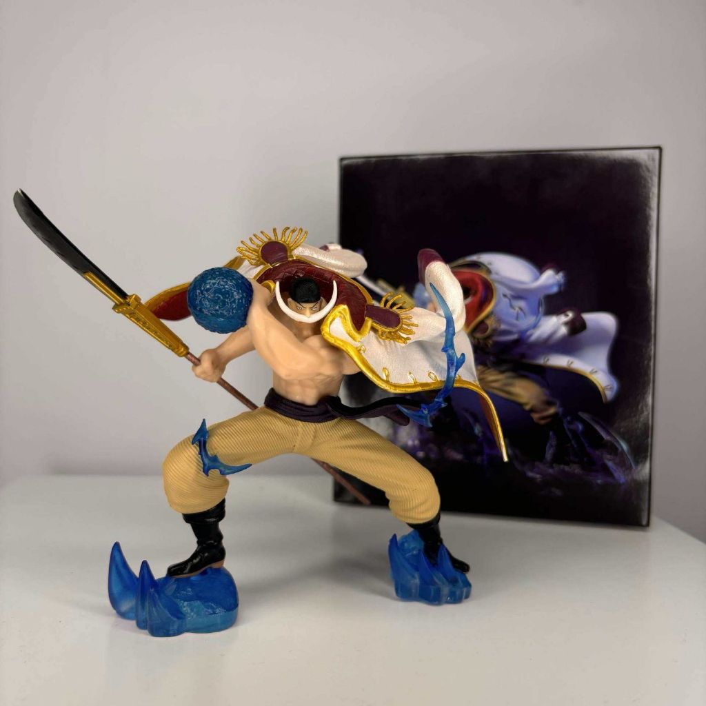 Action Figure Jepang Anime White Beard 13CM