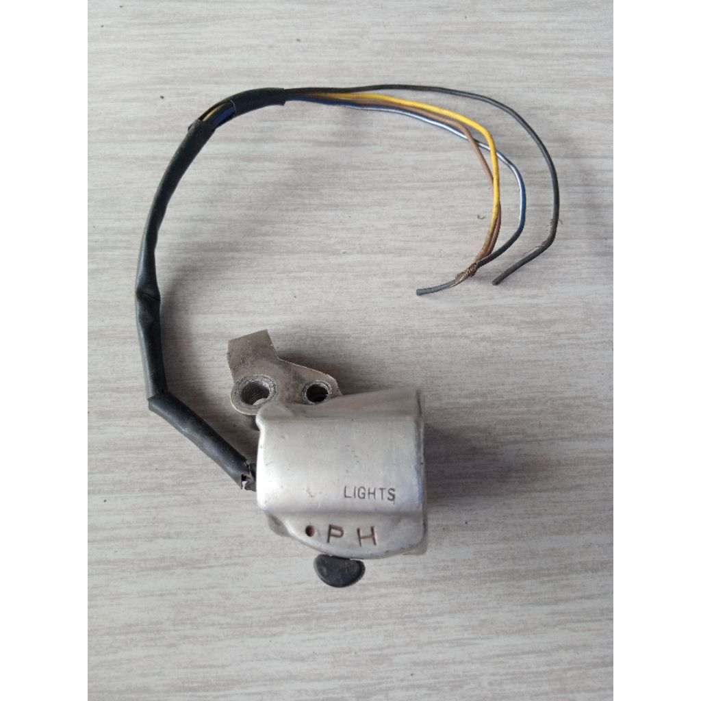 holder kanan honda cb100 k5 original