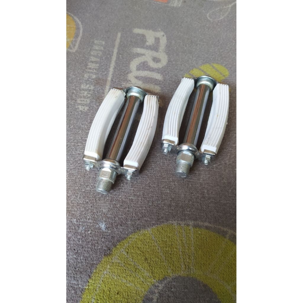 Pedal Sepeda Putih Sepeda Jengki onthel mini Original SimHwa jadul