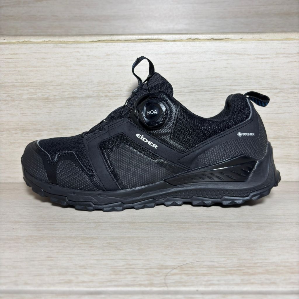 SEPATU OUTDOOR TREKKING HIKING & RUNNING EIDER BOA SYSTEM / TALI PUTAR SECOND ORIGINAL  [ MURAH ]
