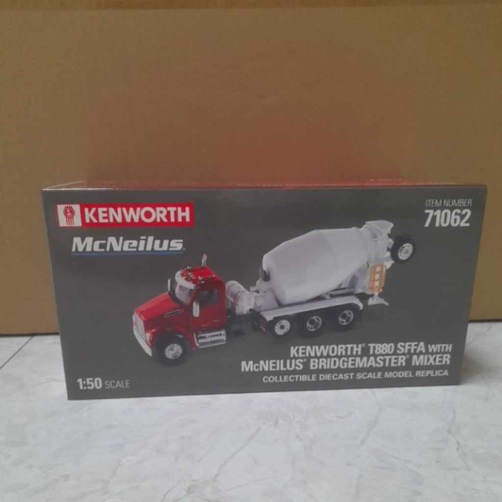 Diecast Kenworth T880 SFFA - McNeilus Bridgemaster Mixer (1:50)