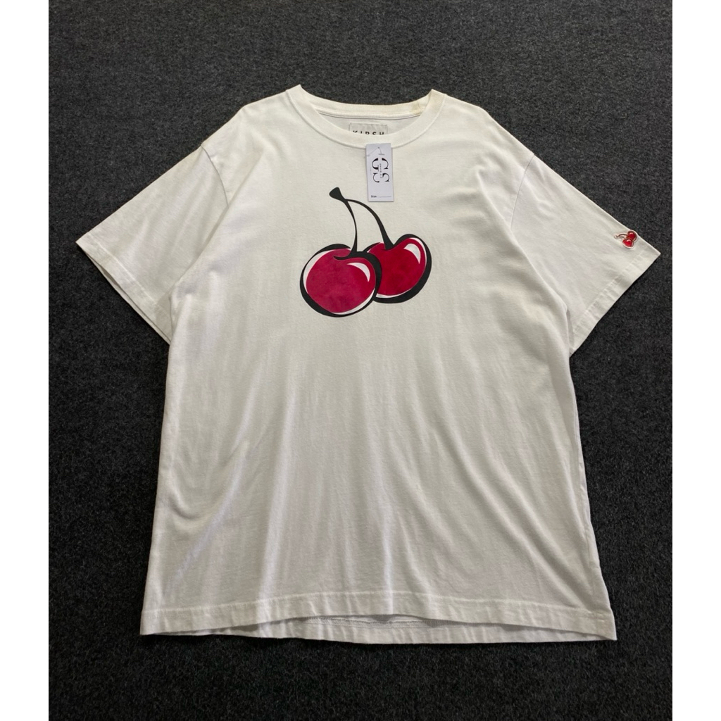 KAOS BRANDED BEKAS MURAH - MOTIF CERI KREM PREMIUM CONDISI BAIK