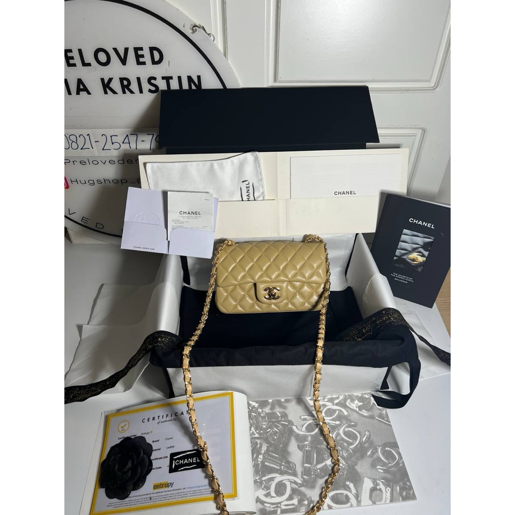 preloved 2023 Chanel mini handbag lambskin beige GHW