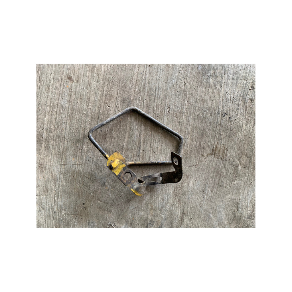 Breket Besi Dudukan Selang Rem Depan Honda Beat ORI