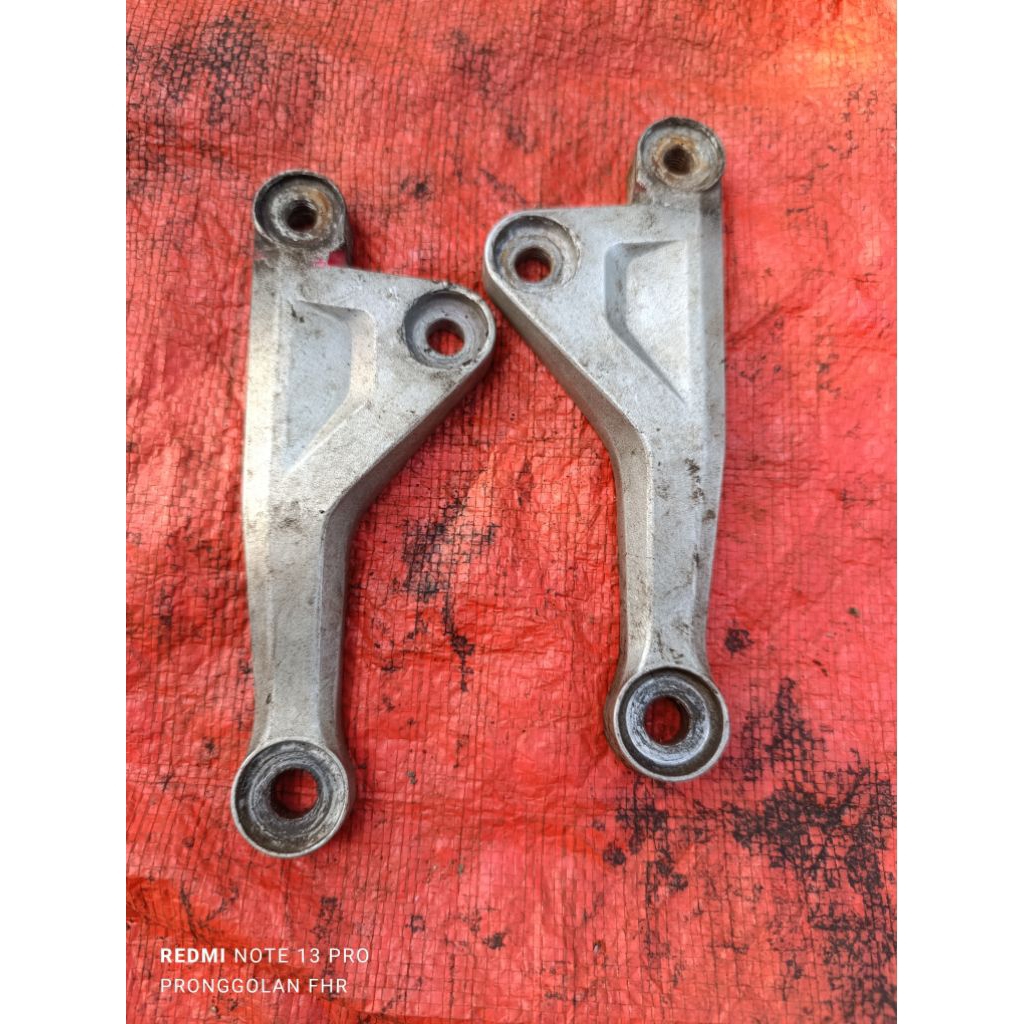 Pangkon mesin CB150R LED K56