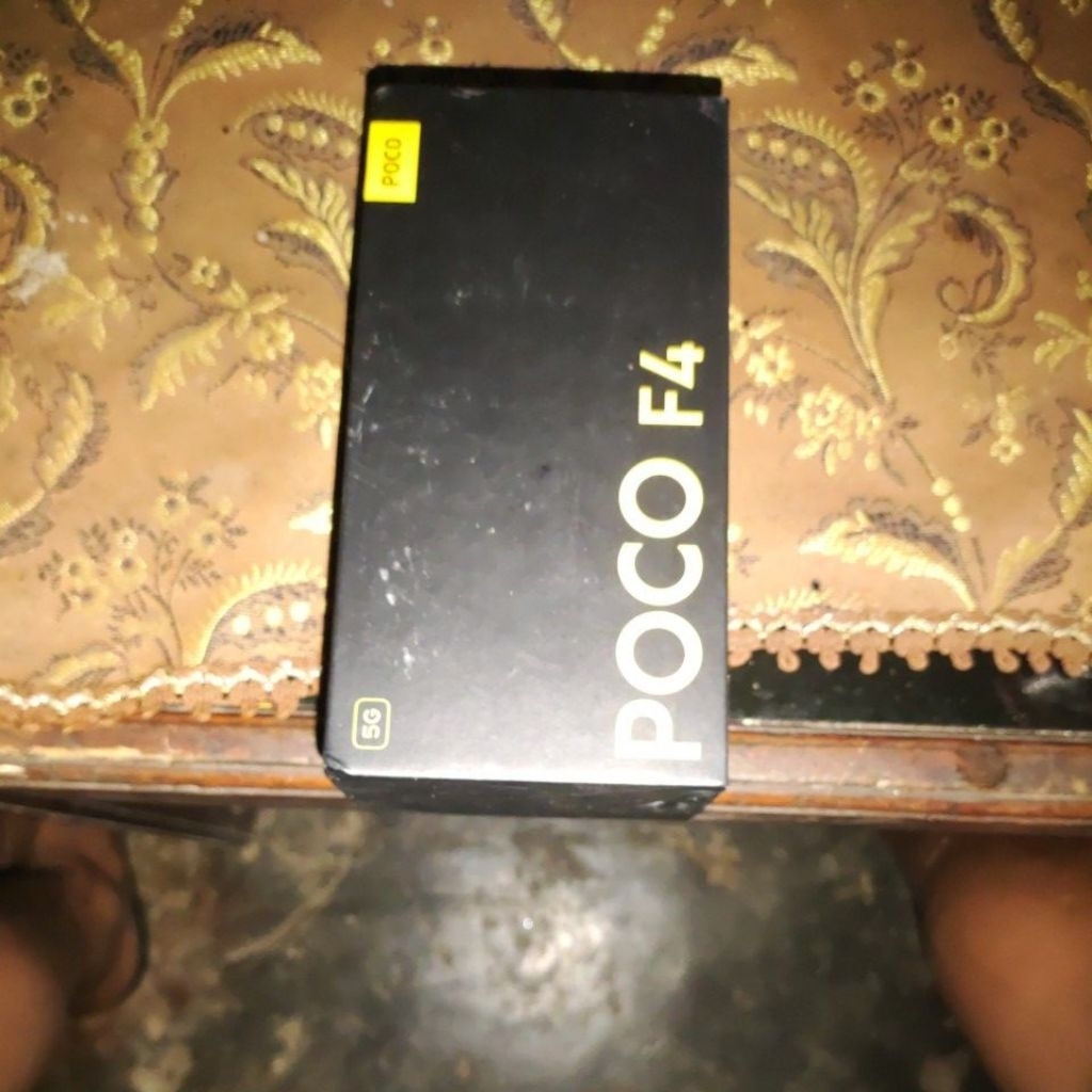 poco f4 8/256