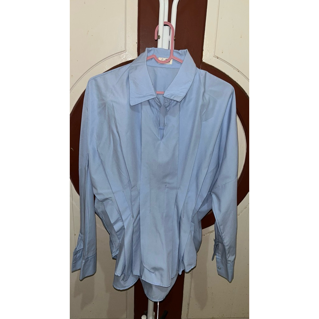 blouse biru muda