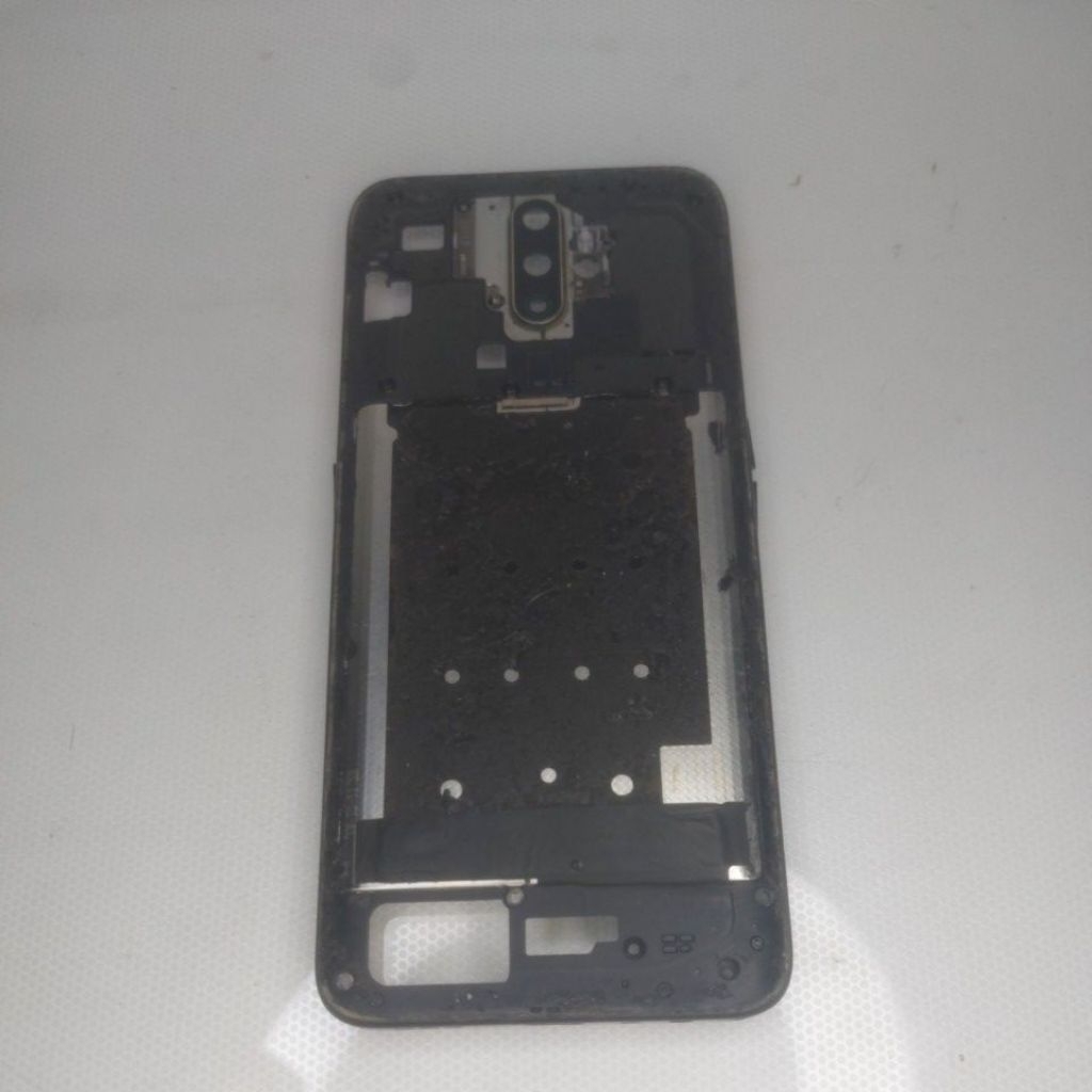 BEZEL OPPO A5 2020 BEKAS COPOTAN