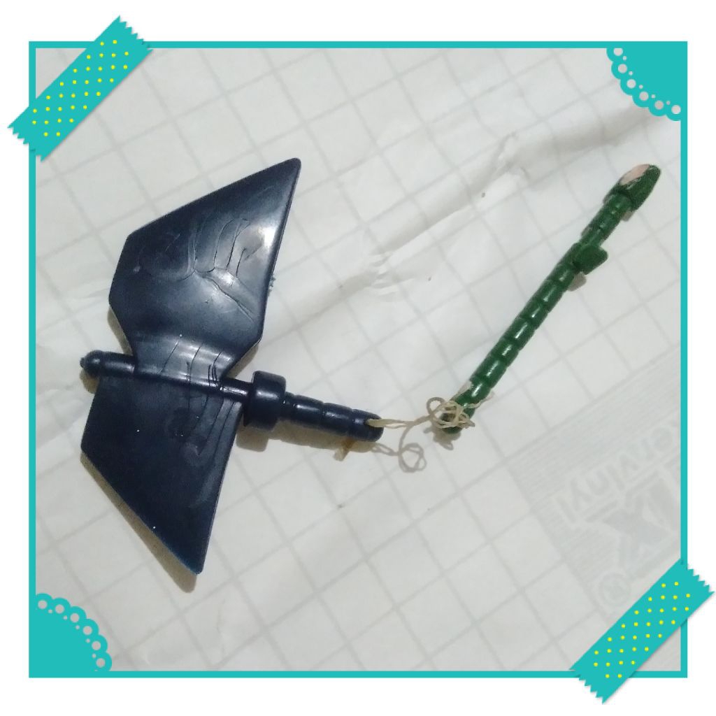 Part kitbash figure weapon AXE utk batman bane kenner 1997