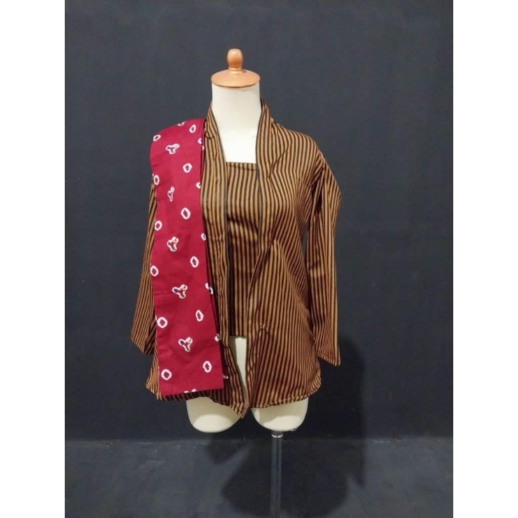 kebaya Batik lurik kutu baru khas solo jogja