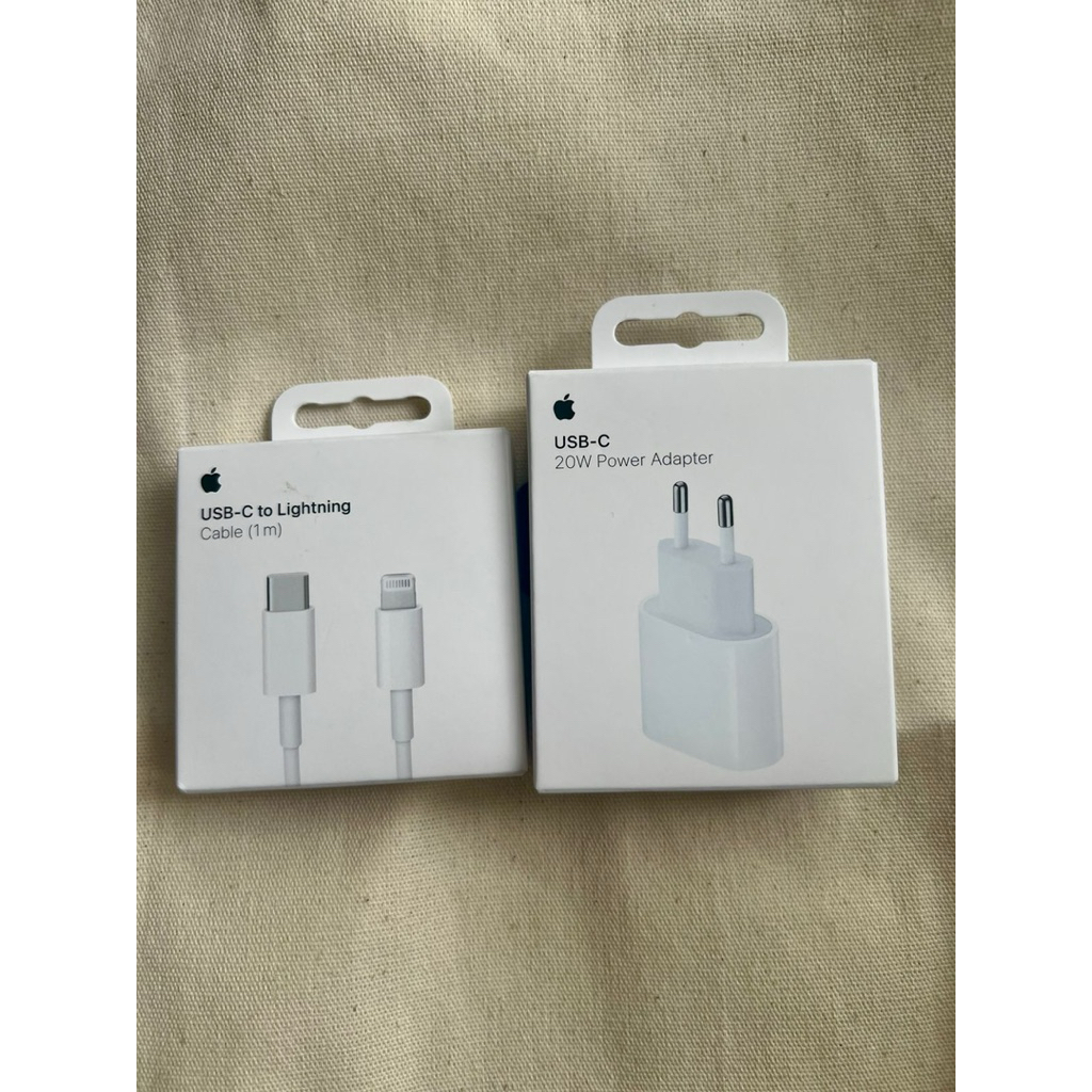 Preloved Charger Iphone USB C to Lightning - Like new
