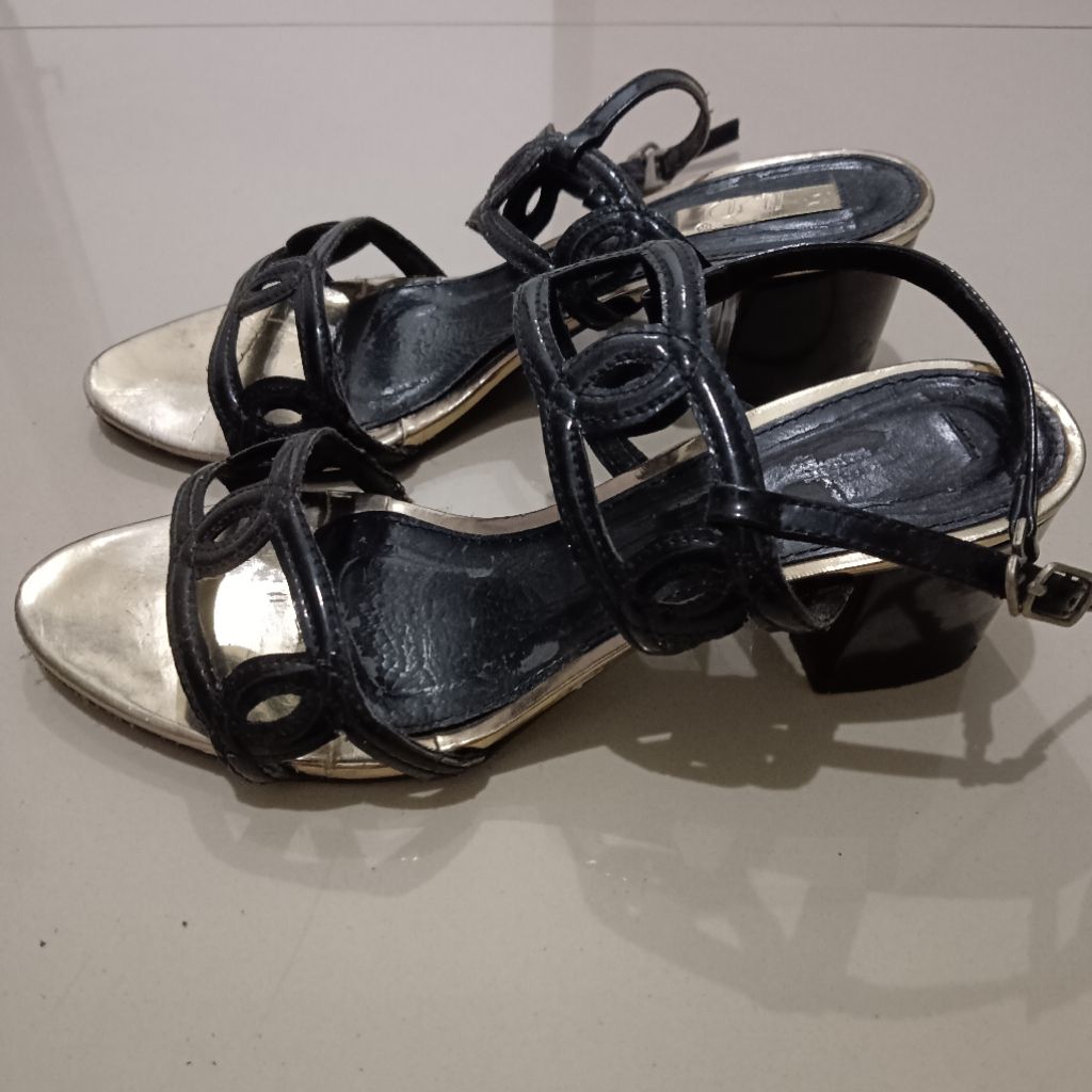 PL Sepatu Sendal Wanita size 37 Sendal Pesta Sepatu Pesta Sepatu Hak Heels Hak Tahu Sepatu Kasual Se